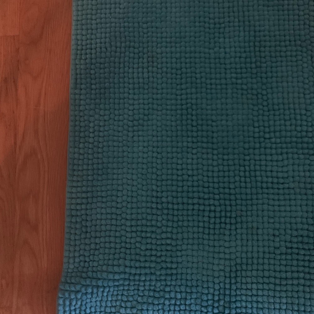 Super Soft Rug!! - Picture 2 of 2